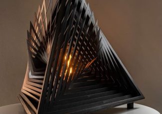 Un sculpteur et peintre sur acier nommé Julien Clar