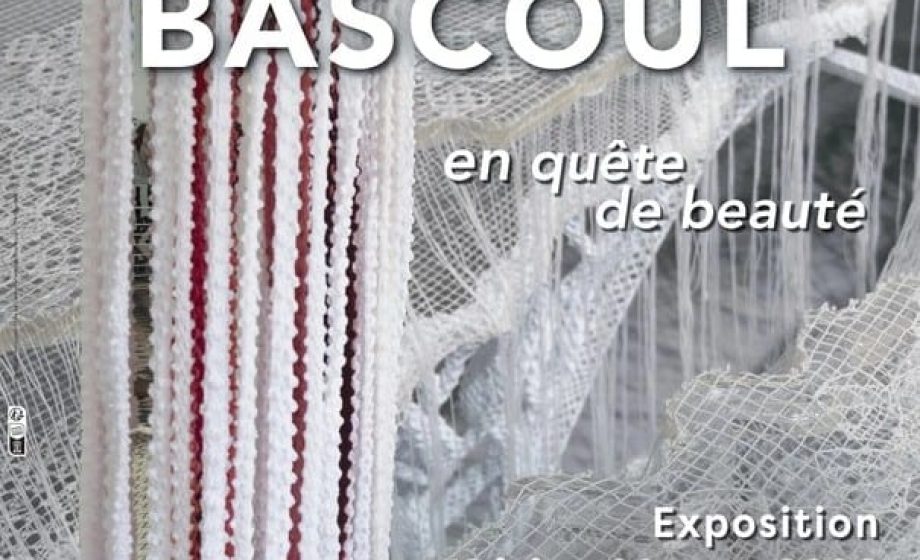 Exposition En quête de beauté : Annie Bascoul orchestre la rencontre de la dentelle avec la technologie