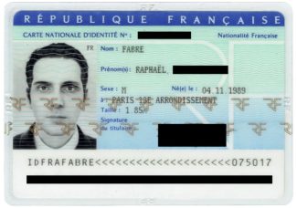 CNI : Occlusion Ambiante, ou la carte d’identité et le paradoxe du portrait