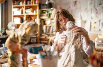 Un film de fiction sur le quotidien des artistes